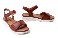 JOSEF SEIBEL 76401 205 370 Sevran 01 cognac, sandały damskie. Brązowe sandały damskie Josef Seibel, bez wzorów, ze skóry, bez obcasa. Za 322.92 zł.