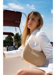 Maison héritage PARIS Torebka "Nora" w kolorze beżowym - 26 x 16 x 6 cm rozmiar: onesize. Brązowe torebki klasyczne damskie maison héritage PARIS, bez wzorów, z materiału, bez dodatków. Za 195.99 zł.