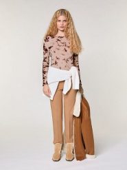 Rodier Wełniany sweter w kolorze beżowym rozmiar: S. Brązowe swetry klasyczne damskie Rodier, s, z kaszmiru, bez kołnierzyka. Za 304.99 zł.