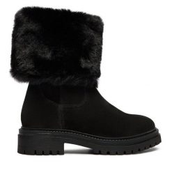 Botki Geox. Czarne botki damskie Geox, bez obcasa, na płaskiej podeszwie, bez zapięcia. Za 679.99 zł.