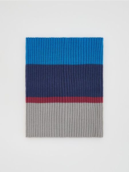 Dzianinowy komin w prążek - granatowy. Niebieskie szaliki dziecięce Reserved, z dzianiny, bez ramiączek. W wyprzedaży za 17.99 zł.