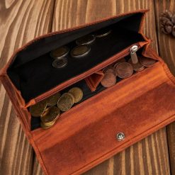 Portfel damski skórzany duży pomarańczowy vintage Paolo Peruzzi T-134-HOR. Brązowe portfele damskie bez wzorów, ze skóry. Za 94.00 zł.