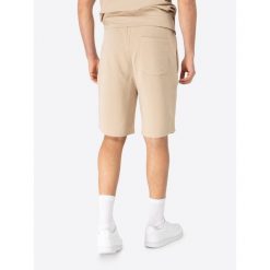 Szorty Lonsdale Fringford. Brązowe szorty męskie Lonsdale, z gumy, bez kołnierzyka. Za 127.50 zł.