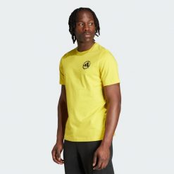 Koszulka Football Sticker Graphic. Żółte t-shirty sportowe męskie Adidas, xl, bez ramiączek, do piłki nożnej. Za 149.00 zł.