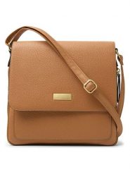 Clarks Torebka "Hythe" w kolorze jasnobrązowym - 22 x 15 x 8 cm rozmiar: onesize. Brązowe torebki klasyczne damskie Clarks, bez wzorów, z materiału, bez dodatków. Za 144.58 zł.
