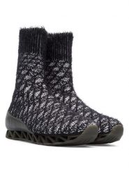 Camper Botki "Tog Himalayan" w kolorze czarnym rozmiar: 38. Czarne botki damskie Camper, bez obcasa, bez zapięcia. Za 382.99 zł.