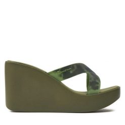 Klapki Ipanema. Zielone klapki damskie Ipanema, bez wzorów, bez obcasa. Za 189.99 zł.
