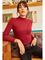 Olalook Sweter w kolorze czerwonym rozmiar: onesize. Czerwone golfy damskie Olalook, bez wzorów, z bawełny, bez ramiączek. Za 48.50 zł.