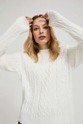 Sweter z ozdobnym splotem. Swetry klasyczne damskie MOODO, l, z poliamidu, bez kołnierzyka. W wyprzedaży za 69.99 zł.