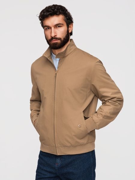 Męska kurtka Harrington ze stójką i podszewką w kratę - jasnobrązowa V5. Brązowe kurtki męskie Ombre Clothing, m, bez wzorów, z bawełny, biznesowe, bez kaptura. Za 249.99 zł.