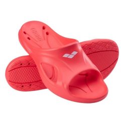 Klapki na basen Arena Hydrosoft II Hook edycja limitowana. Czerwone klapki damskie Arena, bez wzorów, bez obcasa. Za 89.99 zł.