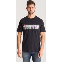 Czarny t-shirt Diesel T-Just ZG. Czarne t-shirty męskie Diesel, l, z aplikacjami, z bawełny, bez kołnierzyka. Za 134.50 zł.