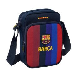 Praktyczna torba boczna FC Barcelona 2026-27. Torby męskie na ramię safta, bez wzorów, z materiału, na ramię. Za 130.20 zł.