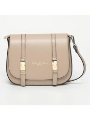 Maison héritage PARIS Skórzana torebka "Tex Box" w kolorze beżowym - 25 x 19 x 9 cm rozmiar: onesize. Brązowe torebki klasyczne damskie maison héritage PARIS, bez wzorów, z materiału, bez dodatków. Za 426.99 zł.