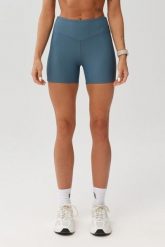 Damskie spodenki szorty sportowe fitness Rough Radical Aven Shorts. Czarne spodenki sportowe damskie ROUGH RADICAL, m, z dzianiny, do biegania. Za 149.90 zł.