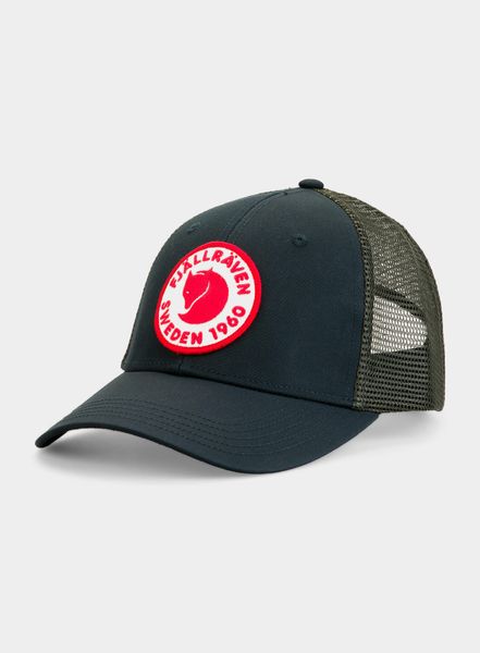 Czapka truckerka Fjallraven 1960 Logo Langtradarkeps. Czerwone czapki męskie Fjällräven, bez wzorów, z bawełny. Za 129.99 zł.