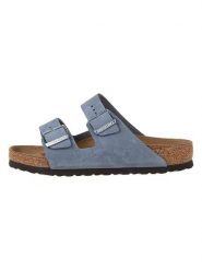 Birkenstock Skórzane klapki "Arizona" w kolorze błękitnym rozmiar: 41. Niebieskie klapki damskie Birkenstock, bez wzorów, bez obcasa. Za 368.96 zł.