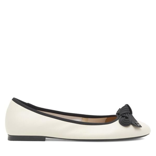 Baleriny GINO ROSSI. Brązowe baleriny damskie Gino Rossi, bez wzorów, bez obcasa. Za 199.99 zł.