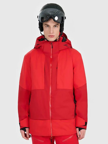 4F Kurtka narciarska w kolorze czerwonym rozmiar: XXL. Czerwone kurtki narciarskie i snowboardowe damskie 4f, m, bez wzorów, z meshu, bez kaptura, narciarskie, Dermizax. Za 612.45 zł.