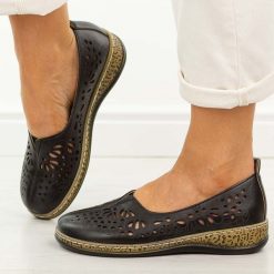 Czarne ażurowe półbuty damskie Potocki 90392. Czarne półbuty damskie POTOCKI, w ażurowe wzory, z jeansu, eleganckie, bez obcasa, na płaskiej podeszwie. Za 149.00 zł.