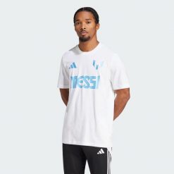 Koszulka Messi Name and Number Graphic. Czerwone t-shirty sportowe męskie Adidas, xl, z bawełny, bez ramiączek, do piłki nożnej. W wyprzedaży za 107.40 zł.