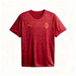 Koszulka wyjazdowa Valencia CF 2025/26. Czerwone t-shirty sportowe męskie Puma, l, z materiału, bez ramiączek, do piłki nożnej. Za 418.50 zł.