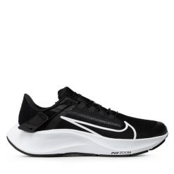 Buty do biegania Nike. Czarne obuwie do biegania damskie Nike. Za 399.99 zł.