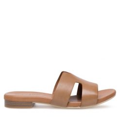 Klapki Sergio Bardi. Brązowe klapki damskie Sergio Bardi, bez wzorów, bez obcasa. Za 229.99 zł.