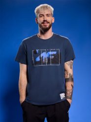 4F T-shirt regular z nadrukiem siatkarskim męski - granatowy L. Niebieskie t-shirty męskie 4f, l, bez wzorów, z bawełny, bez kołnierzyka. Za 69.99 zł.