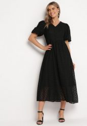 Czarna Haftowana Sukienka Taliowana Maxi Indiria. Czarne sukienki damskie Born2be, na imprezę, m, bez wzorów, z materiału, bez kołnierzyka, bez ramiączek, maxi, rozkloszowane. W wyprzedaży za 63.99 zł.