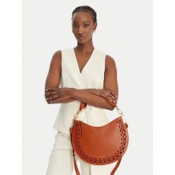 Torebka Coccinelle. Brązowe torebki klasyczne damskie Coccinelle, bez wzorów, bez dodatków. Za 1,699.99 zł.