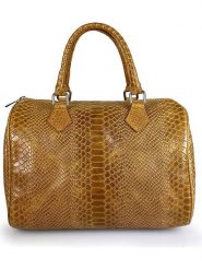 Florence Bags Skórzana torebka w kolorze jasnobrązowym - 30 x 22 x 17 cm rozmiar: onesize. Brązowe torebki klasyczne damskie Florence Bags, bez wzorów, z materiału, bez dodatków. Za 252.99 zł.