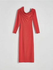 Sukienka maxi - czerwony. Czerwone sukienki damskie Reserved, l, bez wzorów, z dzianiny, bez kołnierzyka, bez ramiączek, maxi, dopasowane. W wyprzedaży za 35.99 zł.