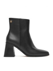 Nine West Botki CEO-MUNIRA-01 Czarny. Czarne botki damskie Nine West, z materiału, bez obcasa, na słupku, bez zapięcia. Za 279.99 zł.