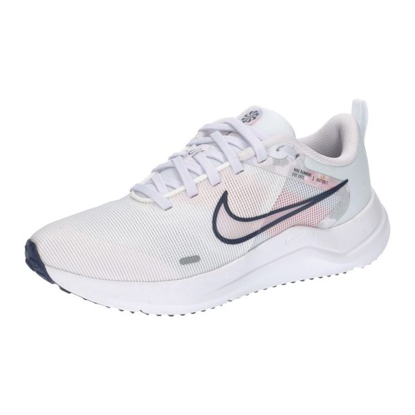 Buty do chodzenia damskie Nike DX7885100. Białe obuwie do biegania damskie Nike. Za 361.00 zł.