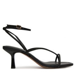 Sandały Aldo. Czarne sandały damskie Aldo, bez wzorów, bez obcasa, na szpilce. Za 339.99 zł.