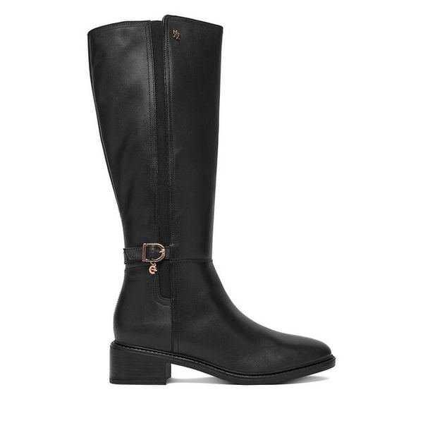 Kozaki MEXX. Czarne kozaki damskie Mexx, bez obcasa, na płaskiej podeszwie. Za 419.99 zł.