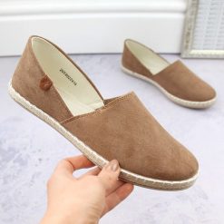 Espadryle damskie zamszowe z wycięciami taupe News 24TX02-2416. Espadryle damskie NEWS, bez wzorów, z materiału, bez obcasa. Za 49.50 zł.