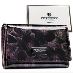 Portfel damski Peterson PTN PS112-FDS fioletowy. Fioletowe portfele damskie Peterson, bez wzorów, ze skóry. Za 129.99 zł.