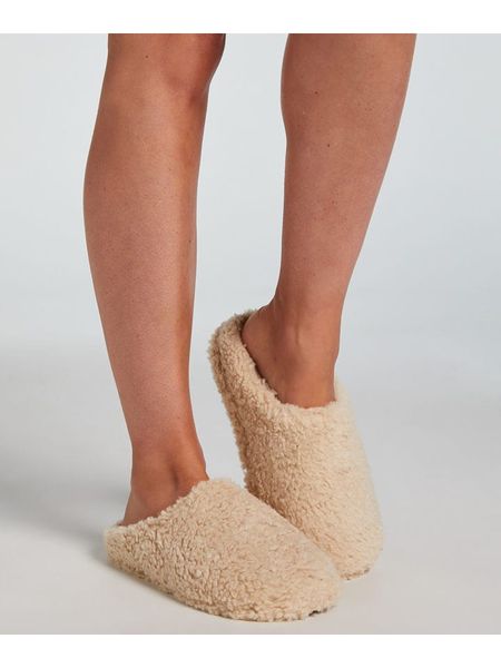 Hunkemöller Kapcie "Emma" w kolorze beżowym rozmiar: 40/41. Brązowe kapcie damskie Hunkemöller, z materiału. Za 47.94 zł.