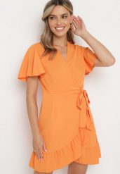 Pomarańczowa Sukienka o Kopertowym Kroju z Krótkim Rękawem i Falbanką Tinasshia. Brązowe sukienki damskie Born2be, na co dzień, l, bez wzorów, eleganckie, bez kołnierzyka, bez ramiączek, mini, kopertowe. W wyprzedaży za 51.99 zł.