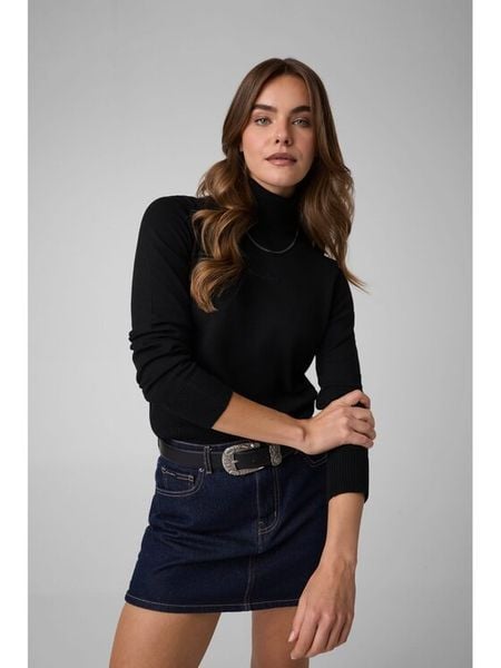 Guess Jeans Golf W6BR03 Z1246 Czarny Regular Fit. Czarne golfy damskie Guess Jeans, l, z aplikacjami, z jeansu, bez ramiączek. Za 349.00 zł.