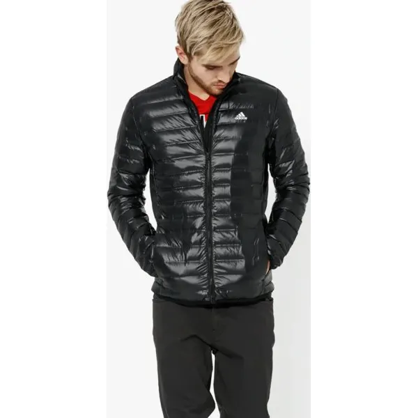 Adidas Kurtka Varilite Jacket , czarny, rozmiar XL. Czarne kurtki męskie Adidas, m, bez wzorów, z materiału, bez kaptura. Za 399.99 zł.