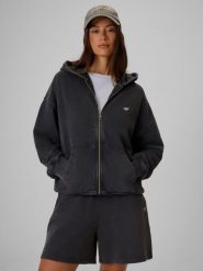 4F Bluza dresowa oversize z kapturem damska - czarna L. Czarne bluzy sportowe damskie 4f, l, bez wzorów, z dresówki. Za 199.99 zł.