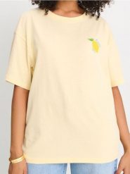 Bawełniana koszulka z nadrukiem na plecach - żółty. Żółte t-shirty damskie Sinsay, l, bez wzorów, z bawełny, bez kołnierzyka. Za 25.99 zł.