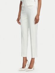 Elisabetta Franchi Spodnie materiałowe PA-185-62E2-V270 Kremowy Slim Fit. Białe spodnie materiałowe damskie Elisabetta Franchi, bez wzorów, z materiału. Za 1,149.00 zł.
