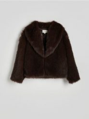 Kurtka ze sztucznego futerka - ciemnobrązowy. Brązowe kurtki damskie Reserved, l, bez wzorów, bez kaptura. W wyprzedaży za 279.99 zł.