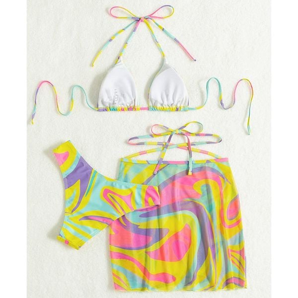 Bikini trzyczęściowe na plażę z elastycznego materiału Evely. Bikini damskie Intica, bez wzorów. W wyprzedaży za 159.00 zł.