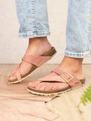 Billowy Skórzane japonki w kolorze różowym rozmiar: 37. Różowe klapki damskie Billowy, bez wzorów, bez obcasa. Za 136.13 zł.