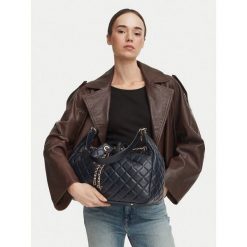 Torebka Guess. Niebieskie torebki klasyczne damskie Guess, z aplikacjami, bez dodatków. Za 674.99 zł.